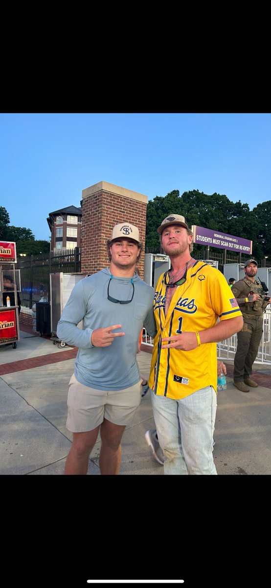 thechasebarrett's tweet photo. met a legend last night 
certified dawg @sammybrown_ https://t.co/TTy6Zuk07D