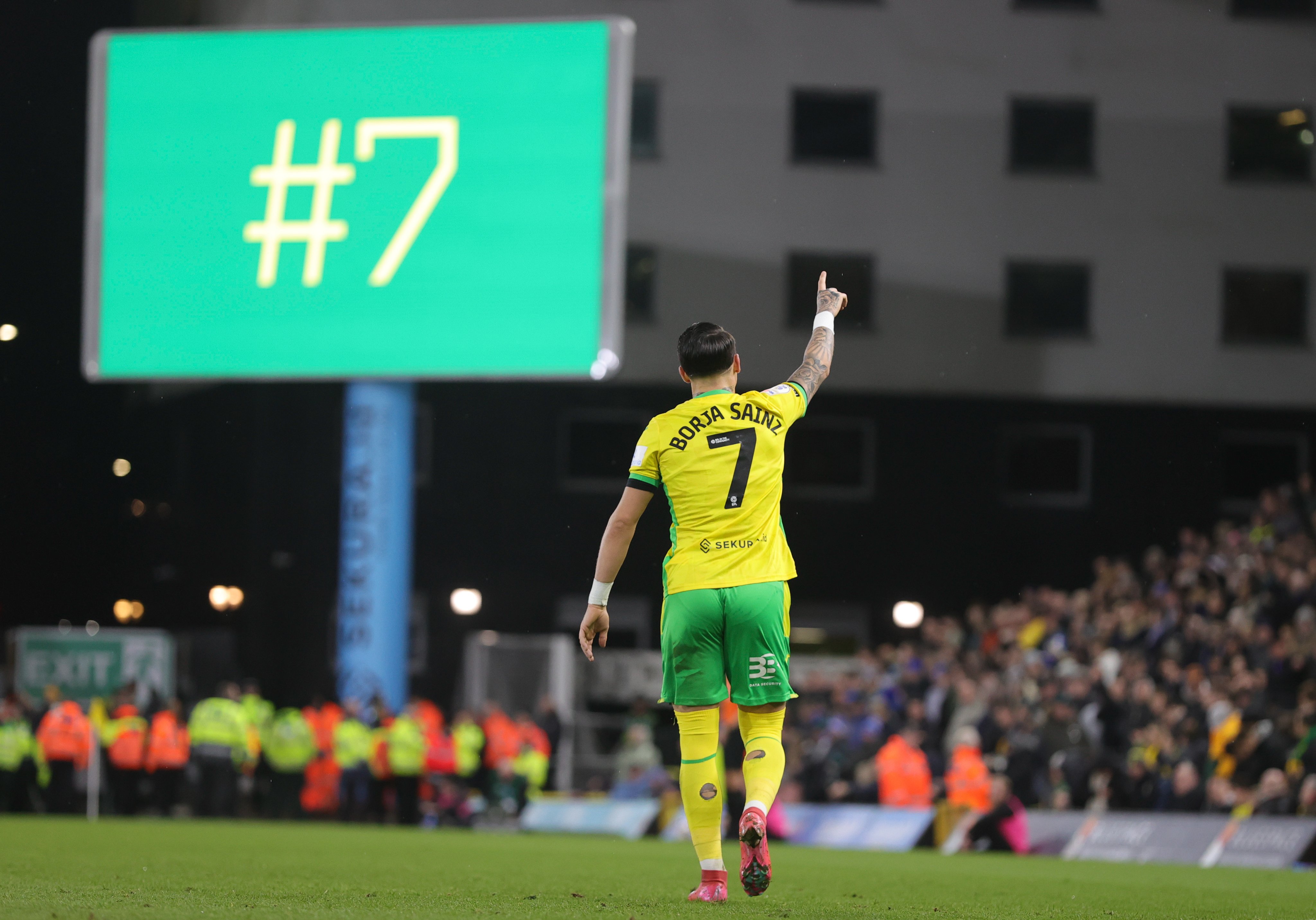 The Pink Un on X: "🏆 #NCFC duo Borja Sainz and Josh Sargent have been  named in the Championship Team of the Season at tonight's #EFLAwards 🔰  https://t.co/UhWHCbIcWj" / X