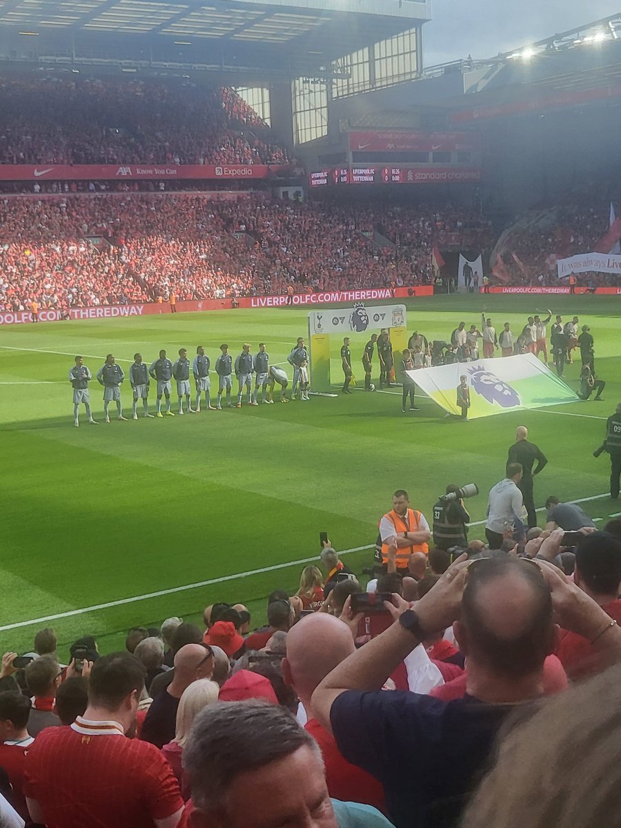 LBLFC_'s tweet image. BEST FOOTBALL TEAM IN THE WORLD. BEST CITY IN THE WORLD. LIVERPOOL FC PREMIER LEAGUE CHAMPIONS. 20 FUCKING TIMES