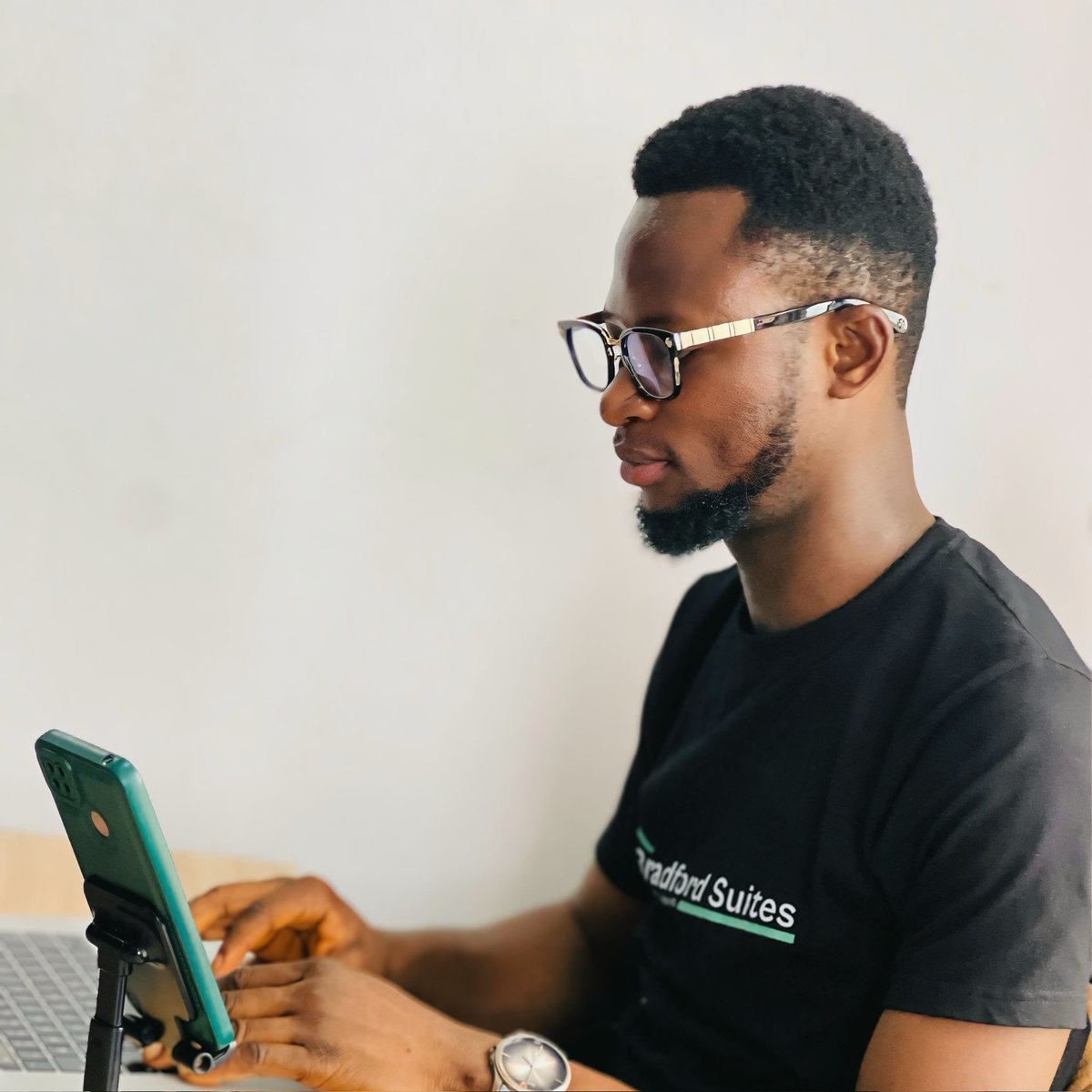 DeveloperPee's tweet image. #NewProfilePic