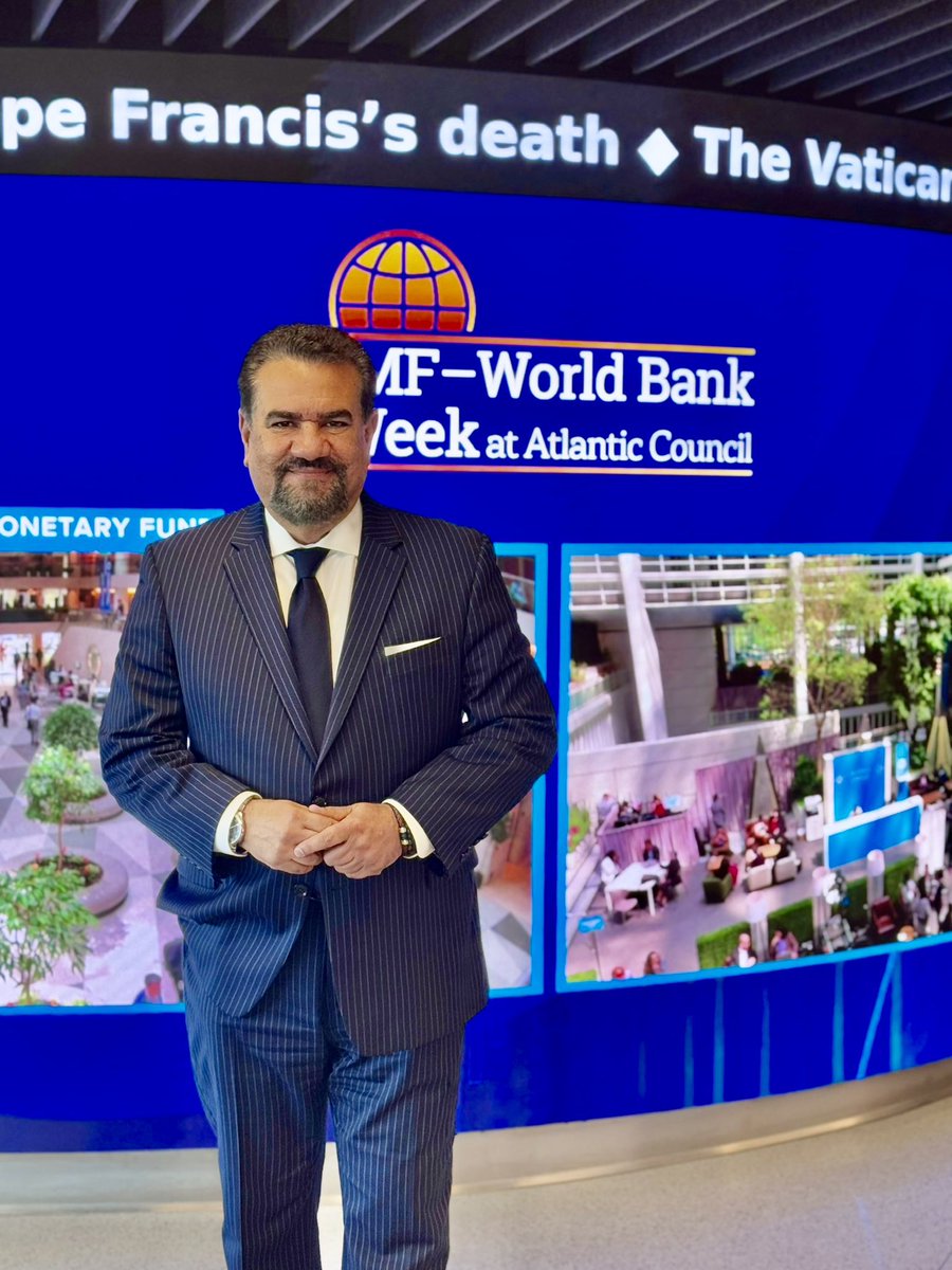 Rodolfo R. Pou (@rodolfopou) on Twitter photo Para exponer sobre las diásporas latinas. -Invitado a las Mesas Redondas del Fondo Monetario y el Banco Mundial, celebrado en el Atlantic Council, Washington, DC.
Gracias a <a href="/jmarczak/">Jason Marczak</a> por la invitación. #diaspora #latinosenusa #dominicanos #economía #inversión #imf #WorldBank Para exponer sobre las diásporas latinas. -Invitado a las Mesas Redondas del Fondo Monetario y el Banco Mundial, celebrado en el Atlantic Council, Washington, DC.
Gracias a <a href="/jmarczak/">Jason Marczak</a> por la invitación. #diaspora #latinosenusa #dominicanos #economía #inversión #imf #WorldBank