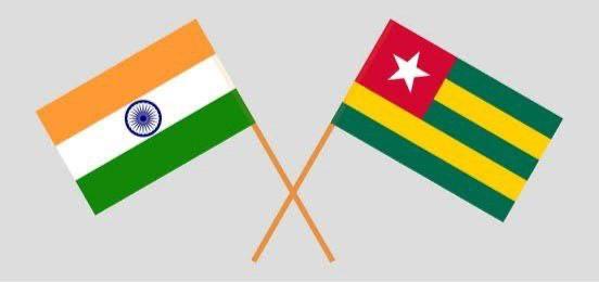 Greetings to the people of #Togo on their 65th Independence Day. #Togolese naval trainees celebrating the occasion at Naval Base #Kochi were joined by #IndianNavy and Friendly Navies to reinforce bonds of friendship from #Atlantic to #IndianOcean. Bonne fête de l’indépendance!