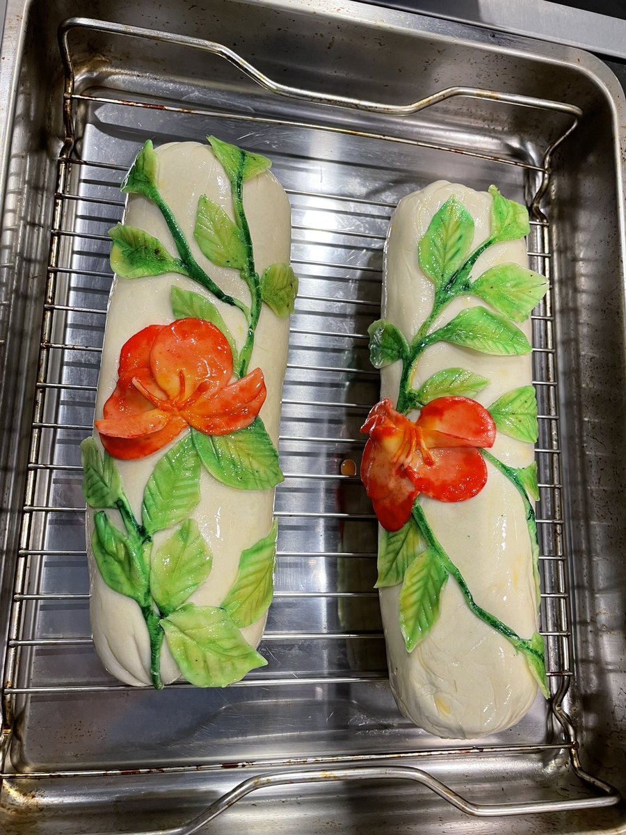 Can I just take a moment to show off this beef wellington I’m making. What will it look like out of the oven? Probably weird! But stay tuned