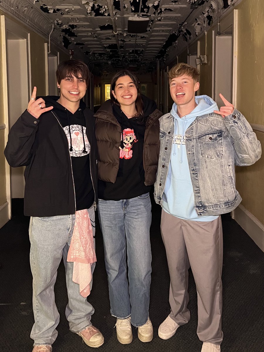 this random stranger flew across the country and ghost hunted with us in a haunted asylum 👻 VID OUT NOW!!!
