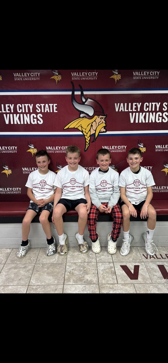 🏆4th grade boys champ🏆

🎉Kindred 🎉

#TheValley
#TheNastyNorth
#3v3