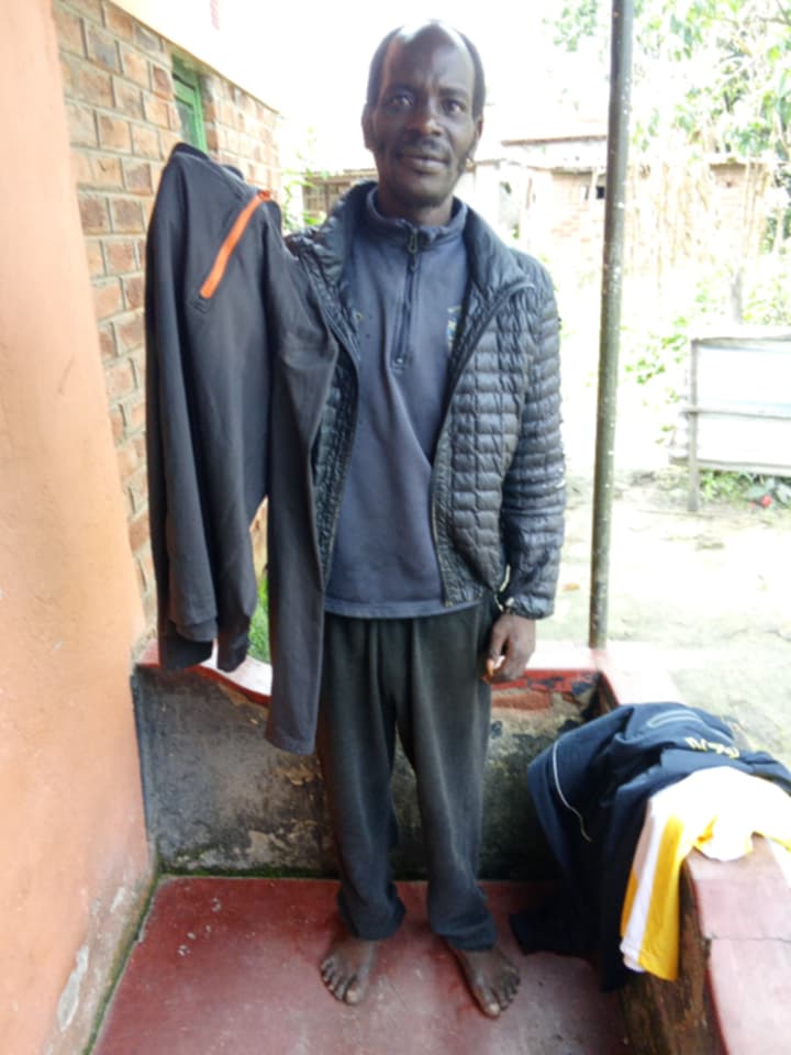 Thanks to Given Njikho &amp; Kachulu Self Help Community for the photos of Chisisi who suffers from a stroke. 

He received a football top donated by <a href="/TandDFC/">Totnes&Dartington FC</a> &amp; a Robert Blake School top donated by South West Schoolwear.

<a href="/SallyRo54292690/">Sally Robertson</a> <a href="/SDFLeague/">South Devon Football</a> <a href="/devon_fa/">Devon County FA</a> <a href="/swsportsnews/">South West Sports News</a>