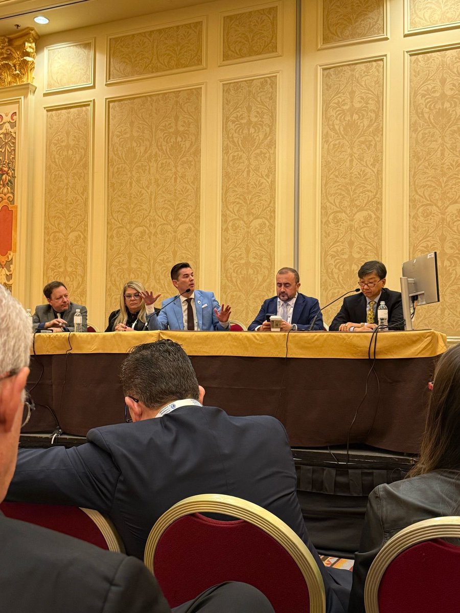 Dr. Averbeck (@marcioaverbeck) on Twitter photo Brazilian Portuguese Urology Program (BPUP) at #AUA2025 <a href="/AmerUrological/">Amer. Urol. Assn.</a> <a href="/sbuoficial/">Sociedade Brasileira de Urologia</a> Brazilian Portuguese Urology Program (BPUP) at #AUA2025 <a href="/AmerUrological/">Amer. Urol. Assn.</a> <a href="/sbuoficial/">Sociedade Brasileira de Urologia</a>