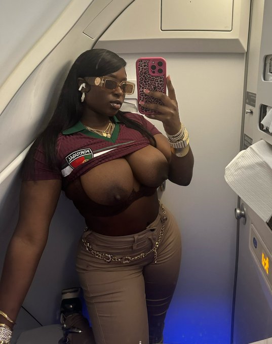 1 pic. 🛩️ https://t.co/jCRpRAWnVS