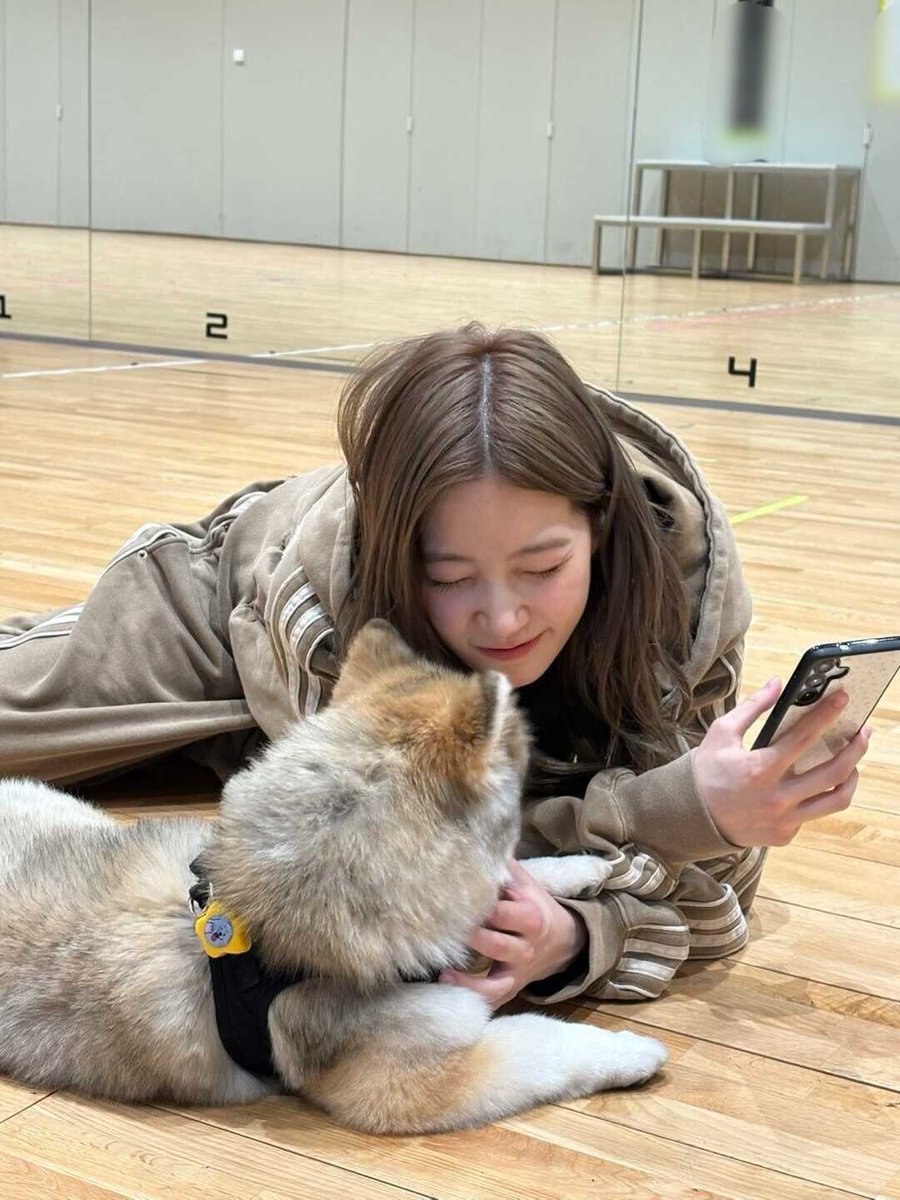 kazuha pics tweet media