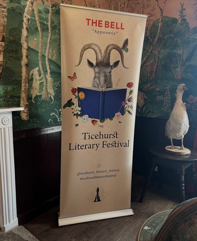 Ravishing author talk by <a href="/esmacneal/">Elizabeth Macneal</a> about her novel, The Burial Plot <a href="/ticehurstlit/">Ticehurst Literary Festival</a> today. Chaired by <a href="/RebeccaStott64/">Rebecca Stott</a>, Dark Earth, flanked by gorgeous hand painted walls of The Bell pub in Ticehurst #BookTwitter #historicalfiction