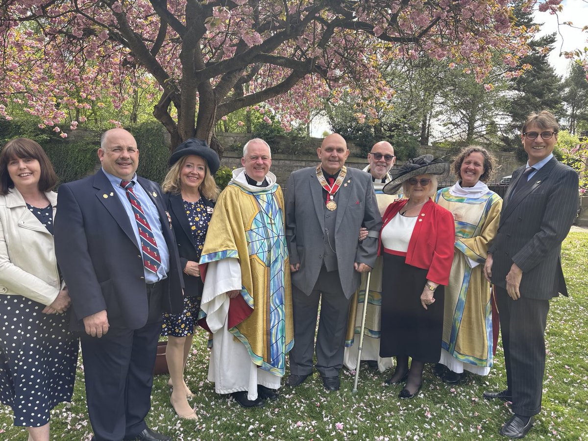 Virginia Lloyd DL (@virginialloyddl) on Twitter photo Honoured to represent <a href="/LordLtWY/">Ed Anderson, Lord Lieutenant of West Yorkshire</a> at St George’s Day service <a href="/HalifaxMinster/">Halifax Minster</a> great to have members of The Royal Society of St George in attendance. Thanks to all involved in this wonderful service. Honoured to represent <a href="/LordLtWY/">Ed Anderson, Lord Lieutenant of West Yorkshire</a> at St George’s Day service <a href="/HalifaxMinster/">Halifax Minster</a> great to have members of The Royal Society of St George in attendance. Thanks to all involved in this wonderful service.