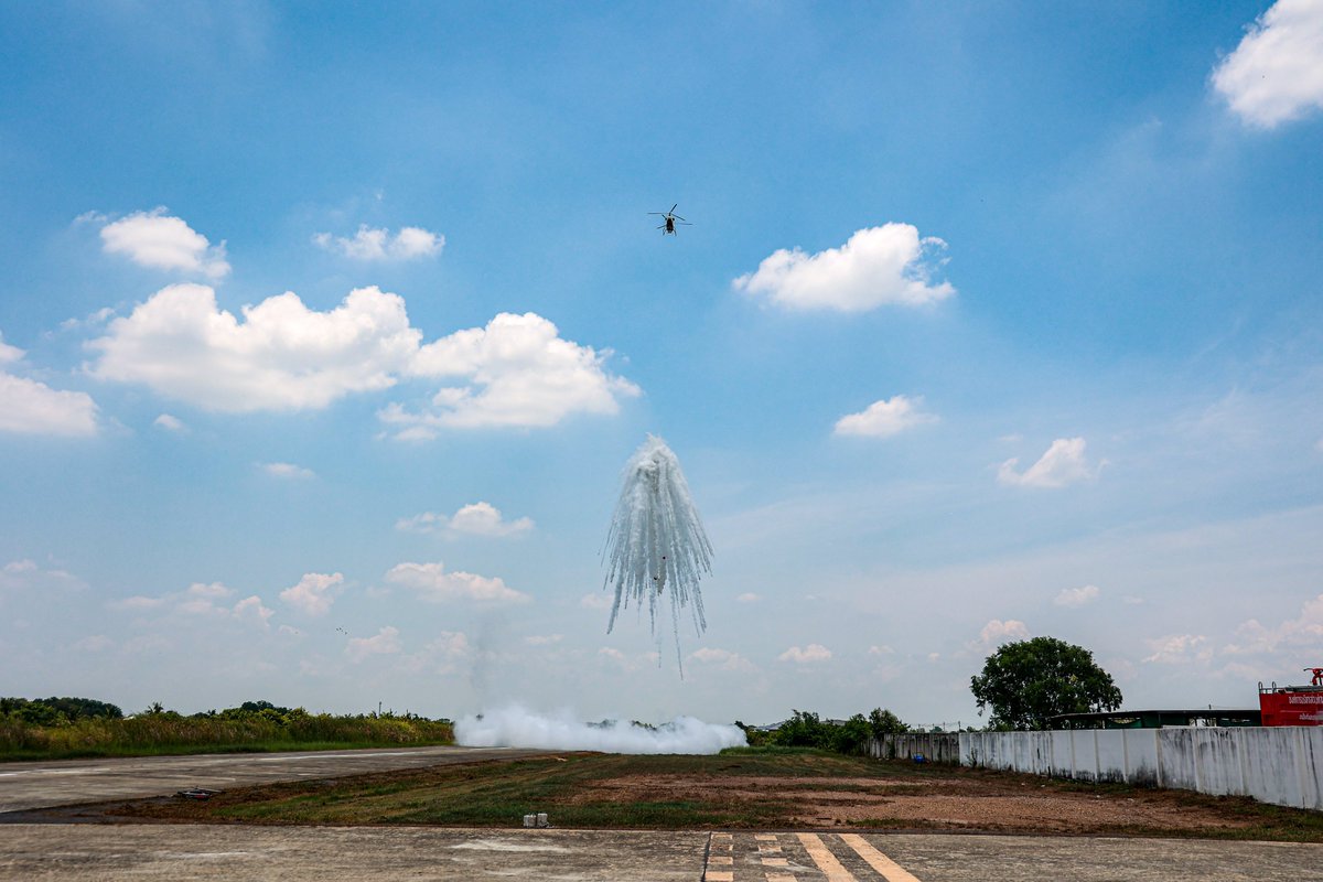 aag_th's tweet photo. 🇹🇭AAG_th บันทึกประจำวัน: #ATIL และ #DTI ไทยสาธิตเฮลิคอปเตอร์ไร้คนขับ DP9A #UAV แบบใหม่  
https://t.co/jxQaJA807C
#Thailand #Defence @RTARF_PR #กองทัพไทย @DTIThailand DP18A #Aircraft #Helicopter https://t.co/83S1C5q6LF