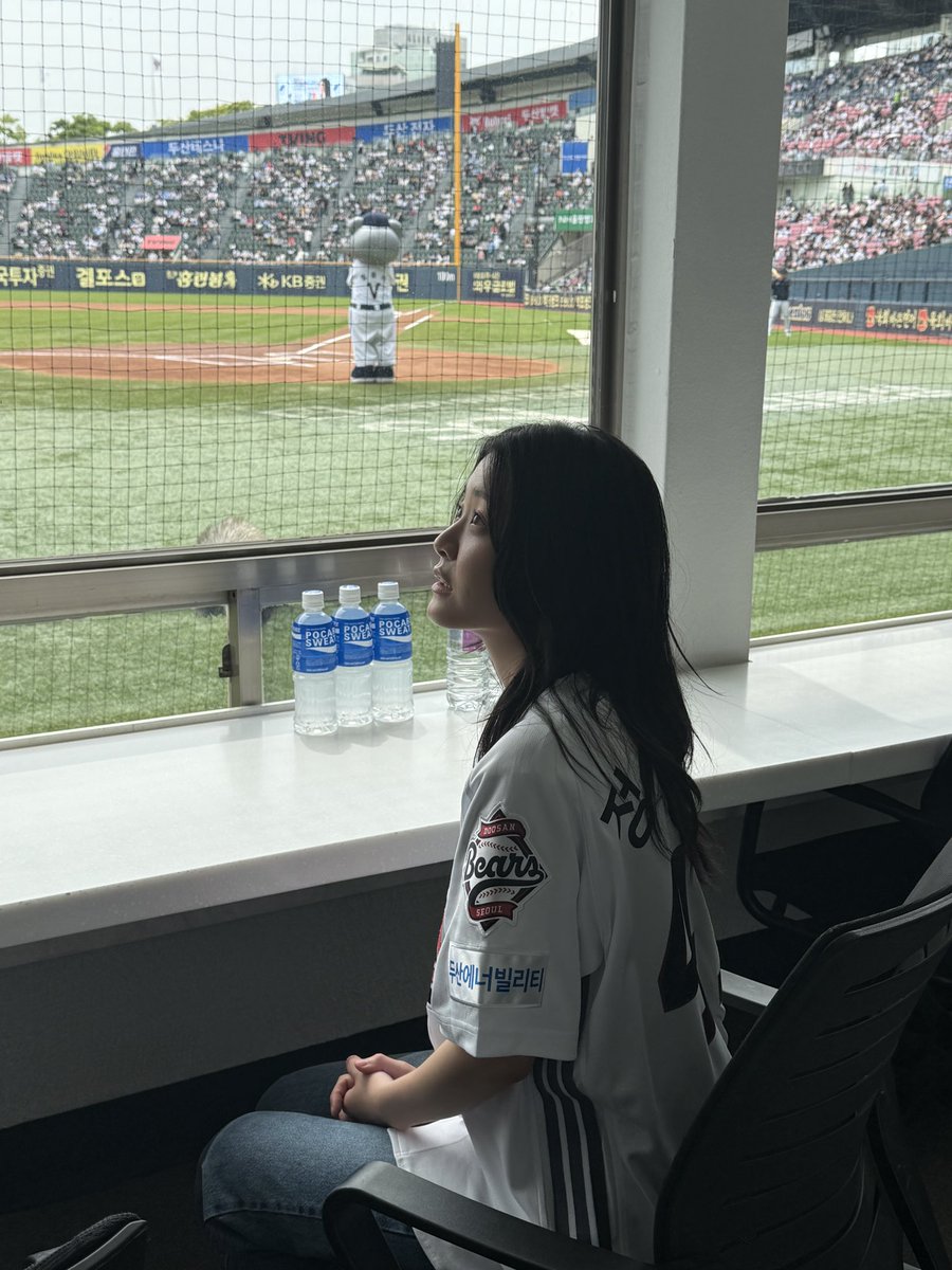 ysabel19's tweet photo. My beautiful girl 💛

#ChungSubin #HyeBin
#Hyeri
#FriendlyRivalry
#선의의경쟁 https://t.co/0hYPMLvGsN