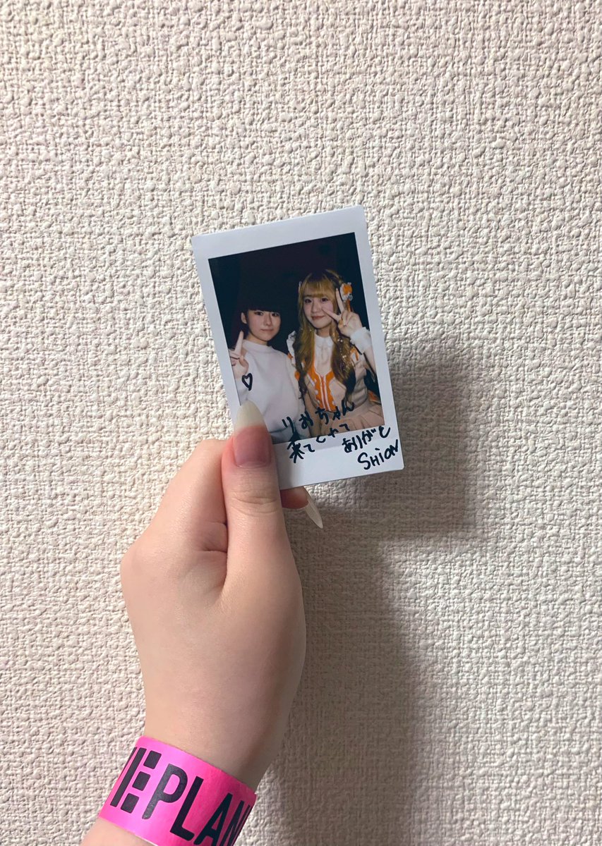 RioiR6's tweet photo. デビューお披露目LIVEという事で、
行ってきたよー🧡
アイドルさんのLIVE行くの初!!
楽しかったー😆
しおんちゃん頑張って〜🧡

@LOTUSMARRY 
@shion__LM https://t.co/aU7aiHXQlq