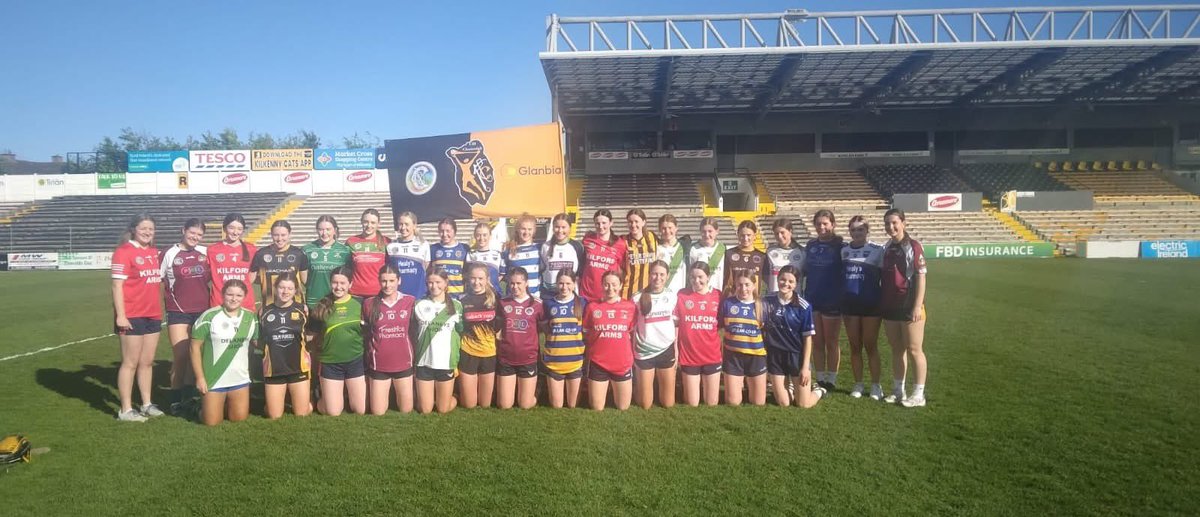 Past glories for Kilkenny and Windgap in 2009 and 2013.  Best of luck to the 2025 crew including our own Caoimhe, Jenny, Ona, Aisling and Ciara, today in Nowlan park at 4.30 pm.  
Streamed live at m.youtube.com/watch?v=_-rRCy…
