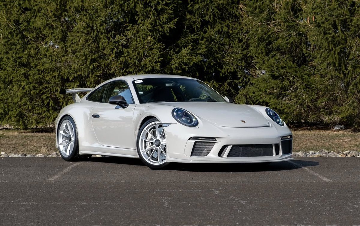 PorscheCIub's tweet photo. Chalk 991 GT3 https://t.co/NqtcGzDyKI