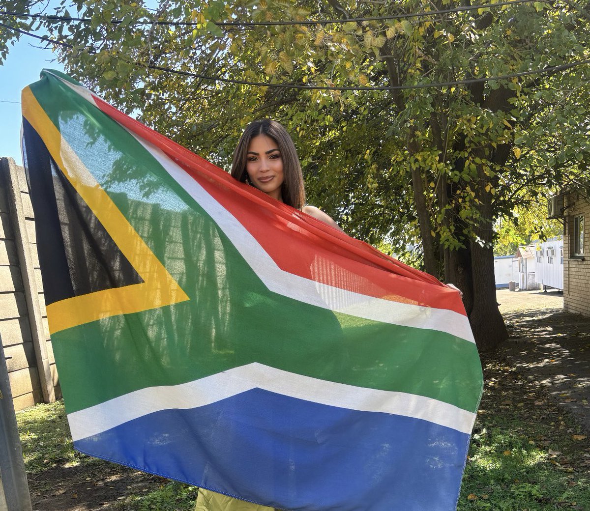 neecy_s's tweet photo. Today we honor the spirit of uTata Nelson Mandela, the bravery of our heroes, and the resilience of every South African who dared to dream of freedom. 🇿🇦
Freedom is our inheritance- paid for in courage, sacrifice, and unshakable hope. 

Happy Freedom Day, Mzansi ✊🇿🇦 https://t.co/R6VWT6CnuX