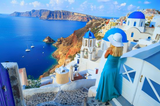#Santorini es, sin duda, la perla de las islas griegas. ¡Descubre qué hacer en este paraje que es #Mediterráneo puro!

liligo.es/magazine-viaje…