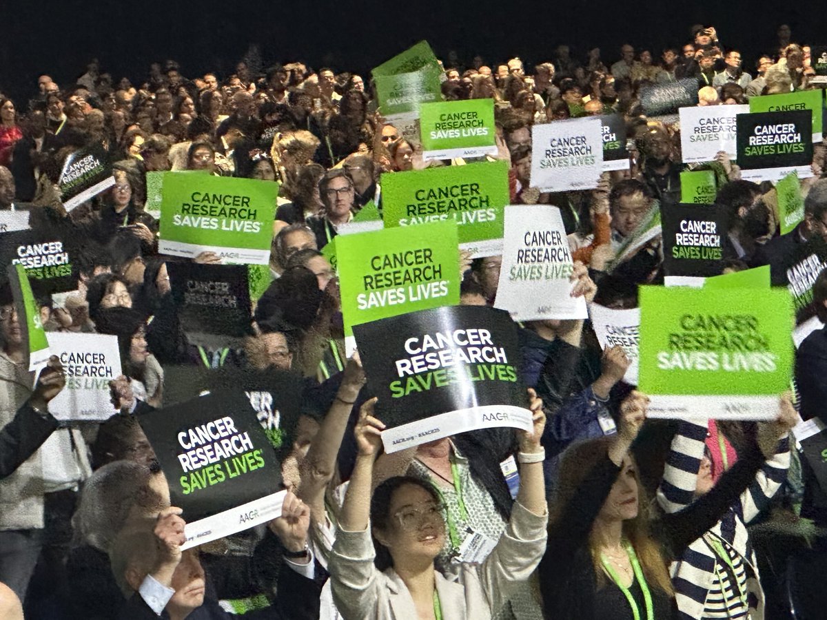 Rick Buck (@rick__buck) on Twitter photo Our <a href="/AACRPres/">AACR President Patricia M. LoRusso</a> Dr. LoRusso leads the placard card moment with all attendees at the #AACR25 Opening Ceremony united that #CancerResearch Saves Lives. Our <a href="/AACRPres/">AACR President Patricia M. LoRusso</a> Dr. LoRusso leads the placard card moment with all attendees at the #AACR25 Opening Ceremony united that #CancerResearch Saves Lives.