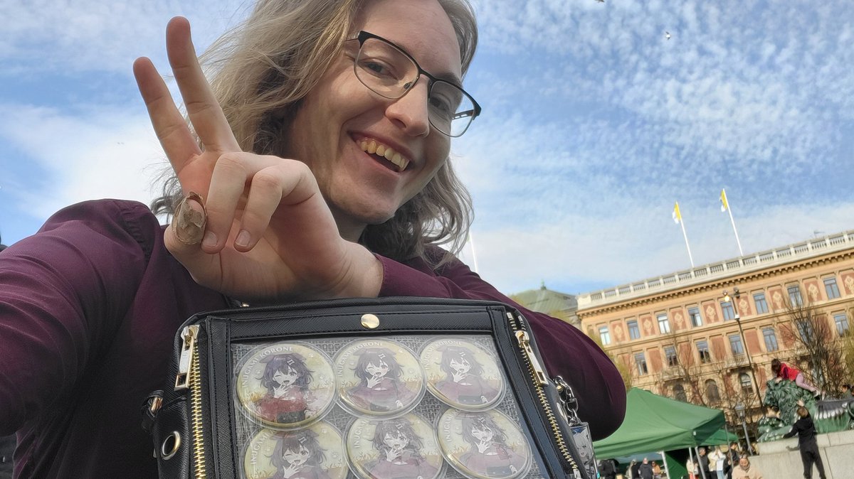 今日はホロライブを広げた！
日本の文化のイベントで痛バを持ってきた
バッグに興味があって声をかけてくれた日本人がいてホロライブについて教えた
ホロリスになるか分かんないけどころさんを紹介できて嬉しかった