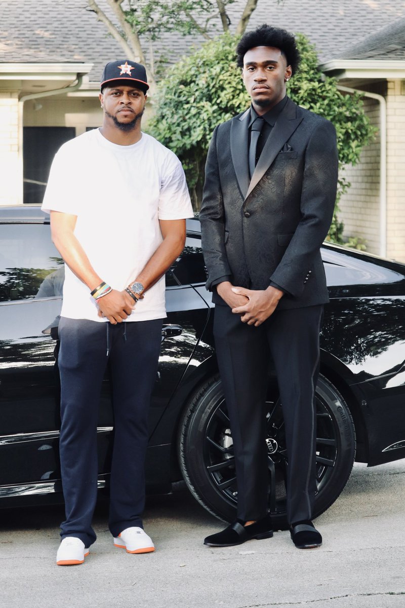 Dorian Johnson (@dorianj22clb) on Twitter photo Much appreciation to Fly Guy Ron C π€΅π½ββοΈand <a href="/CaedonShelton/">Caedon Shelton</a> π· for lending your talents #fam Much appreciation to Fly Guy Ron C π€΅π½ββοΈand <a href="/CaedonShelton/">Caedon Shelton</a> π· for lending your talents #fam