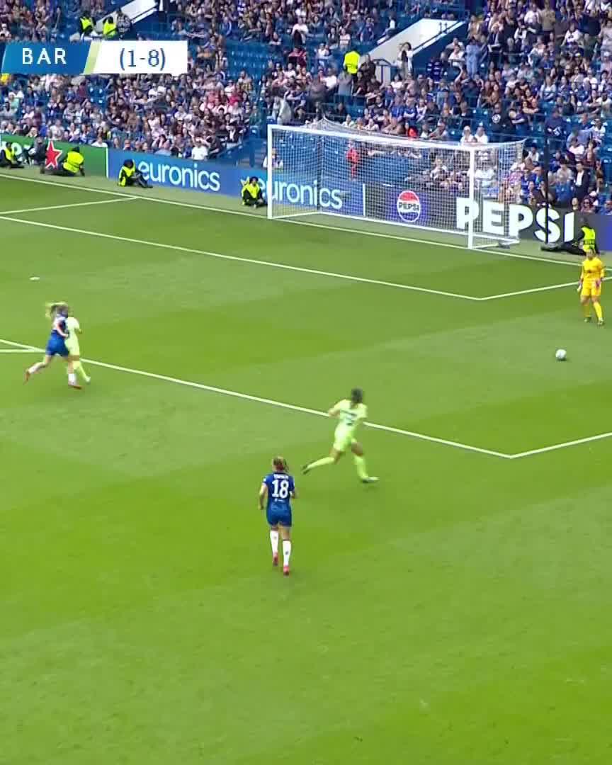 💙 Wieke Kaptein's finish gives the Chelsea faithful something to cheer about, as their Champions League season comes to an end in the semis.Watch Chelsea v. Barcelona live for free on DAZN & joind the DAZN FanZone ▶️  #UWCL