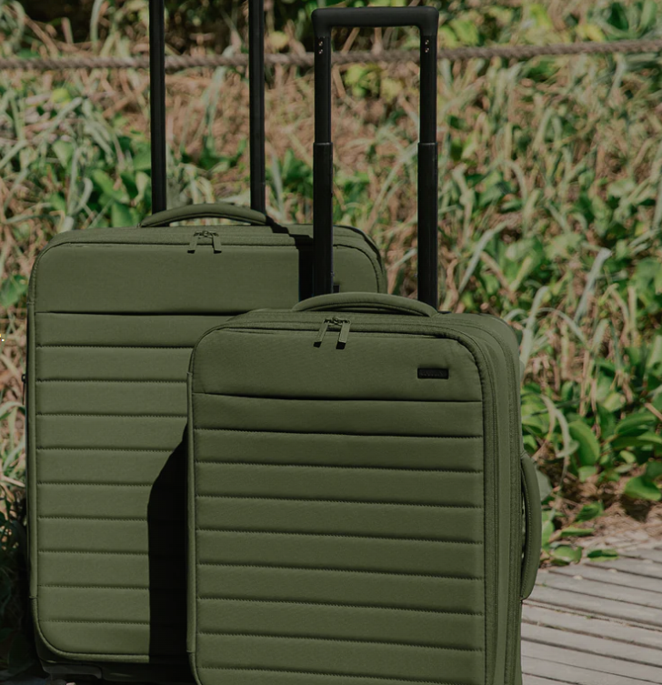 The best-looking Softside suitcase on the market, now available in Olive Green and limited edition Plum Purple
Away Luggage Promo Code 2025 - Get $40 Off Away Travel. Shop now!!! bit.ly/m/away40off