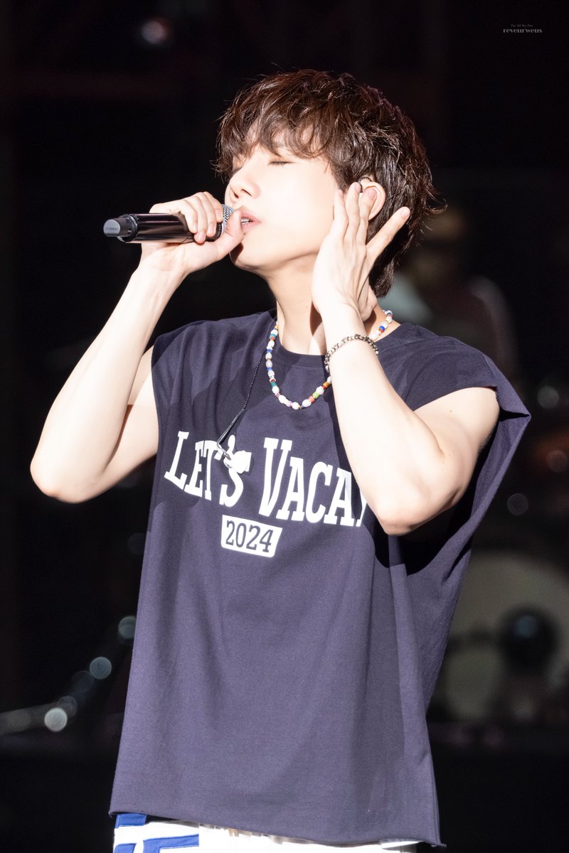 reveurweus's tweet photo. 240804 [LV3 : Lets Vacay] Day2

#인피니트 #김성규 
#KIMSUNGKYU
#HBD #HAPPYSUNGKYUDAY
#LV3 #LetsVacay https://t.co/6mA53SeTMD
