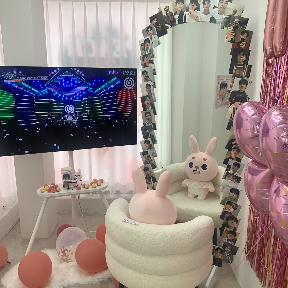 wow_porkcutlet's tweet photo. 생일카페 쏘 큐트....🩷
#널_깨물어_줄거야
#깨물긴_뭘_깨물어 https://t.co/4dkvmT5ApD