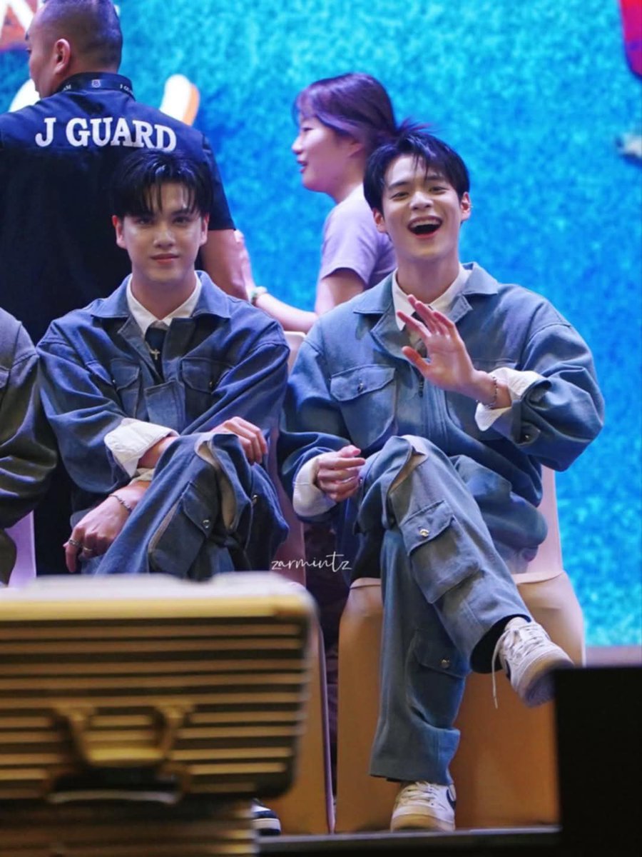 lwinnie383595's tweet photo. I miss poon poon and marc so much.
If would be great if they made A Dag And A Plane soon

MARCPOON୨ৎ˚˖♡

#marcpoon #marcmc #poon_mit12  #missmarcpoon https://t.co/6pW1FQGBZK