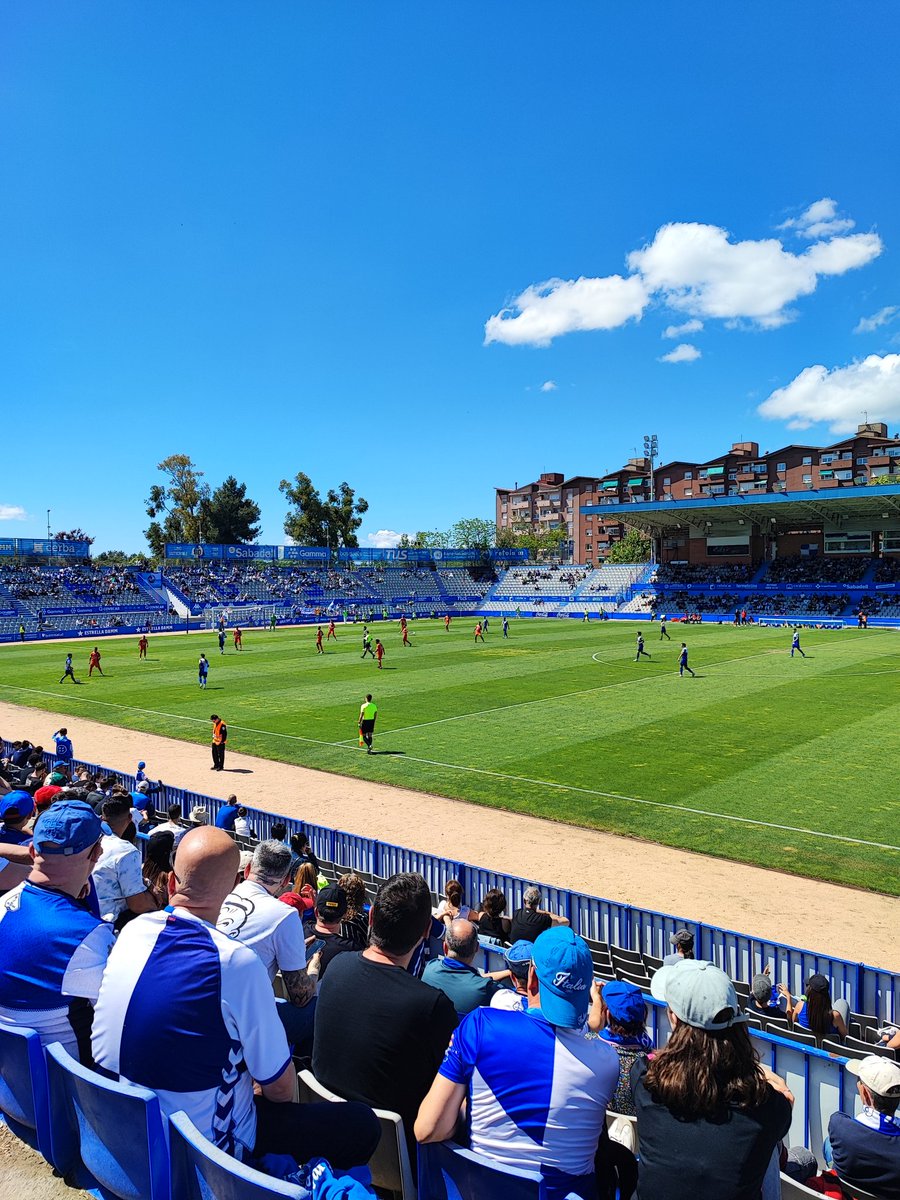 Últim partit de lliga a la Nova Creu Alta, però no de la temporada.
Volem somiar, volem play-off 💪
