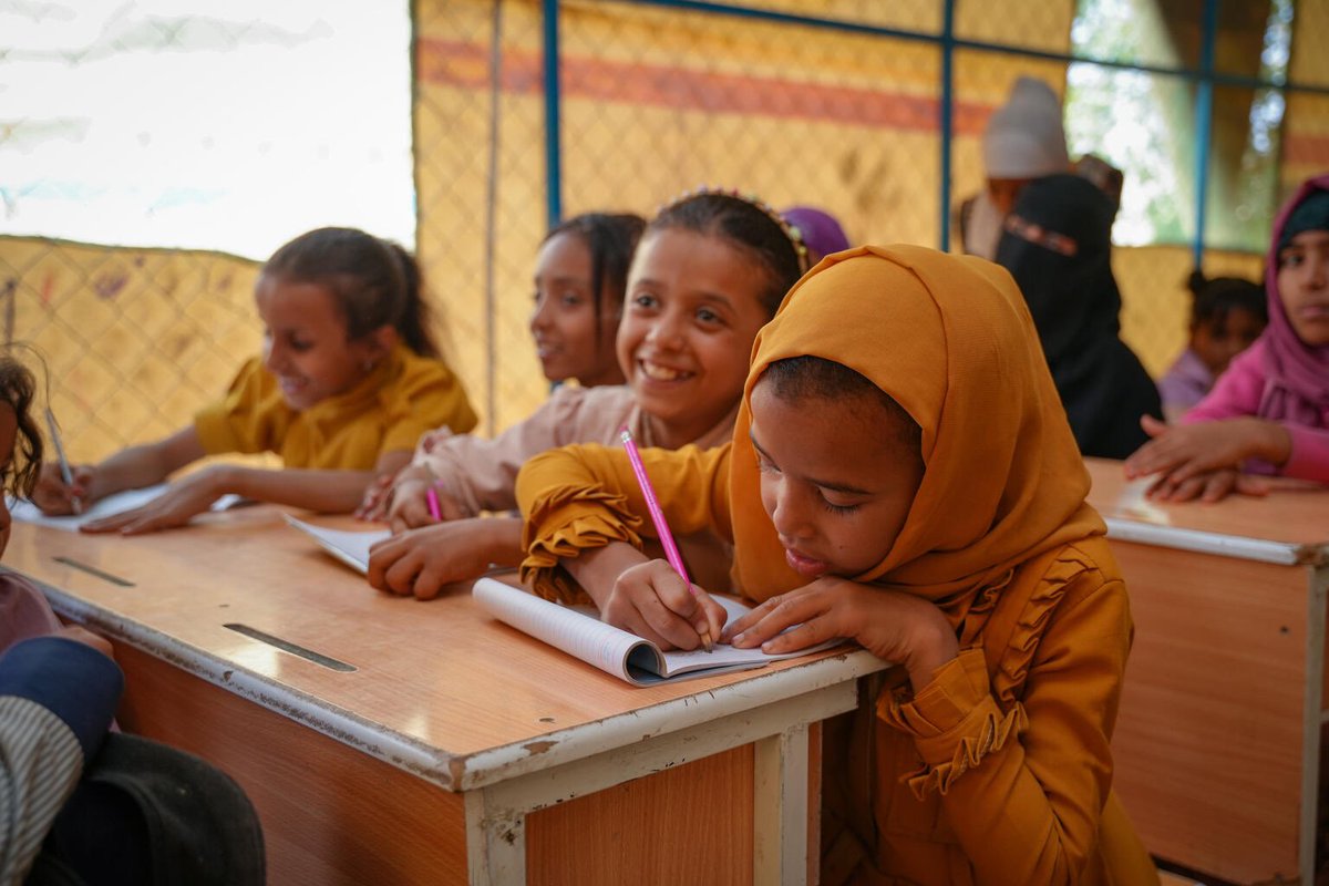 As I arrive in Yemen today, I look forward to meeting children &amp; communities.
 
Needs remain dire, with 19.5 million people, incl. 10.8 million children, urgently requiring assistance.
 
Despite dwindling funding, UNICEF remains committed to supporting Yemen’s women, girls &amp;