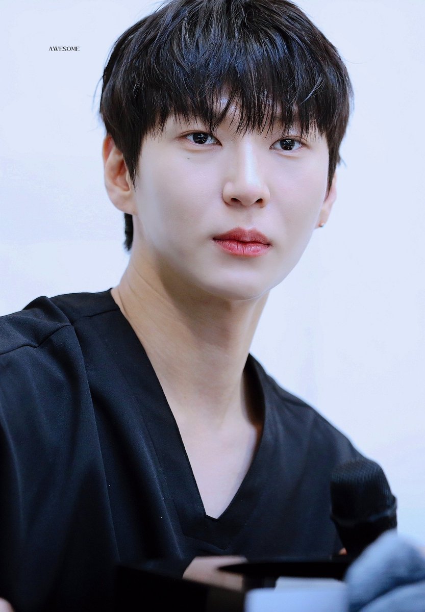 250427 카페냥운 ☕️

#정택운 #레오 #LEO
#냥운 #카페냥운 #택휴이
<a href="/JUNGTW_LEO/">VIXX_LEO 정택운</a>