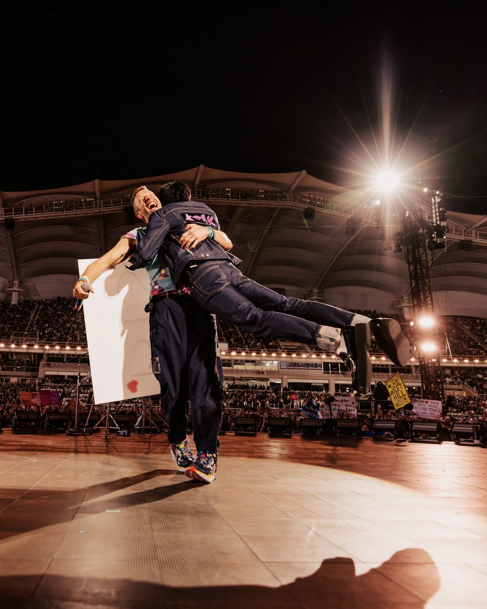 Coldplay tweet media