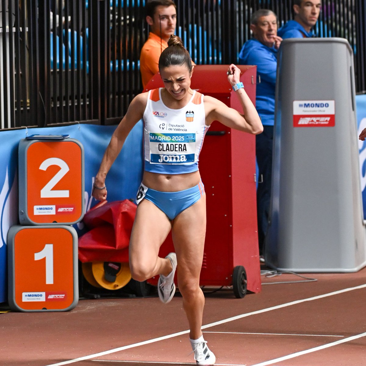 Federació d'Atletisme de les Illes Balears (@fatletismeib) on Twitter photo ESPERANÇA CLADERA, NOU RÈCORD DE BALEARS DE 100 METRES: 11.61 -0.2! 🔥
Quina forma d'obrir la temporada d'estiu de la mallorquina, que esborra els 11.67 de Claudia Troppa (2006). Enhorabona! 👏
<a href="/atletismoRFEA/">atletismoRFEA</a> <a href="/esportsIB/">esportsIB</a> <a href="/EsportsConsell/">Esports del Consell de Mallorca</a> <a href="/especladera/">Espe Cladera</a> #atletesfaib #recordsfaib ESPERANÇA CLADERA, NOU RÈCORD DE BALEARS DE 100 METRES: 11.61 -0.2! 🔥
Quina forma d'obrir la temporada d'estiu de la mallorquina, que esborra els 11.67 de Claudia Troppa (2006). Enhorabona! 👏
<a href="/atletismoRFEA/">atletismoRFEA</a> <a href="/esportsIB/">esportsIB</a> <a href="/EsportsConsell/">Esports del Consell de Mallorca</a> <a href="/especladera/">Espe Cladera</a> #atletesfaib #recordsfaib