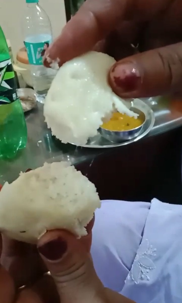 Avantika13_'s tweet photo. So here’s another day another safety, health concerns unlocked while ordering food from SWIGGY. 

So ystrdy i ordered Idli for my mother and how stretchy, silicon like substance is found. But more disheartening is Swiggy’s reply to it. 

@Swiggy @fssaiindia @harshamjty https://t.co/ZU2BatJmqi