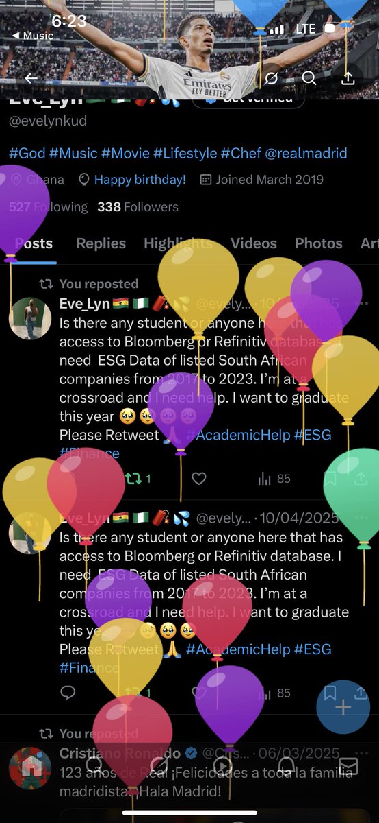 evelynkud's tweet photo. See who got balloons today 😜

Happy birthday to me 💚💚 https://t.co/Lq6M083fq0