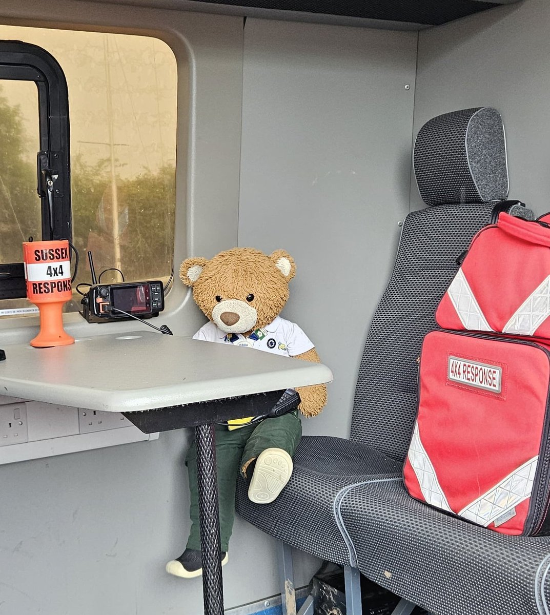 BDMed_Bear's tweet image. Today I hung out on the @sx4x4r truck that's @NSTCLion &amp;amp; it was super cool, these awesome people provide 4x4 assistance to emergency services &amp;amp; community support in adverse weather conditions! Fab work guys! #bearswithjobs #999family #BearsWeekAtLion