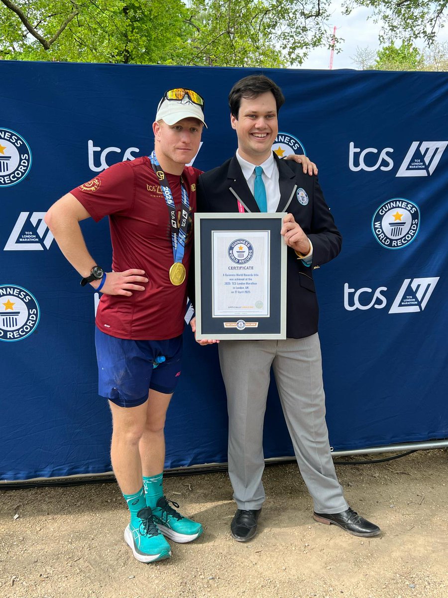 Huge congratulations to Angus Leckonby ✨ He ran the fastest marathon (male) (II1), and is the new youngest person to complete a marathon (II1) (male) in 3:36:38 - what an achievement! 👏  #LondonMarathon