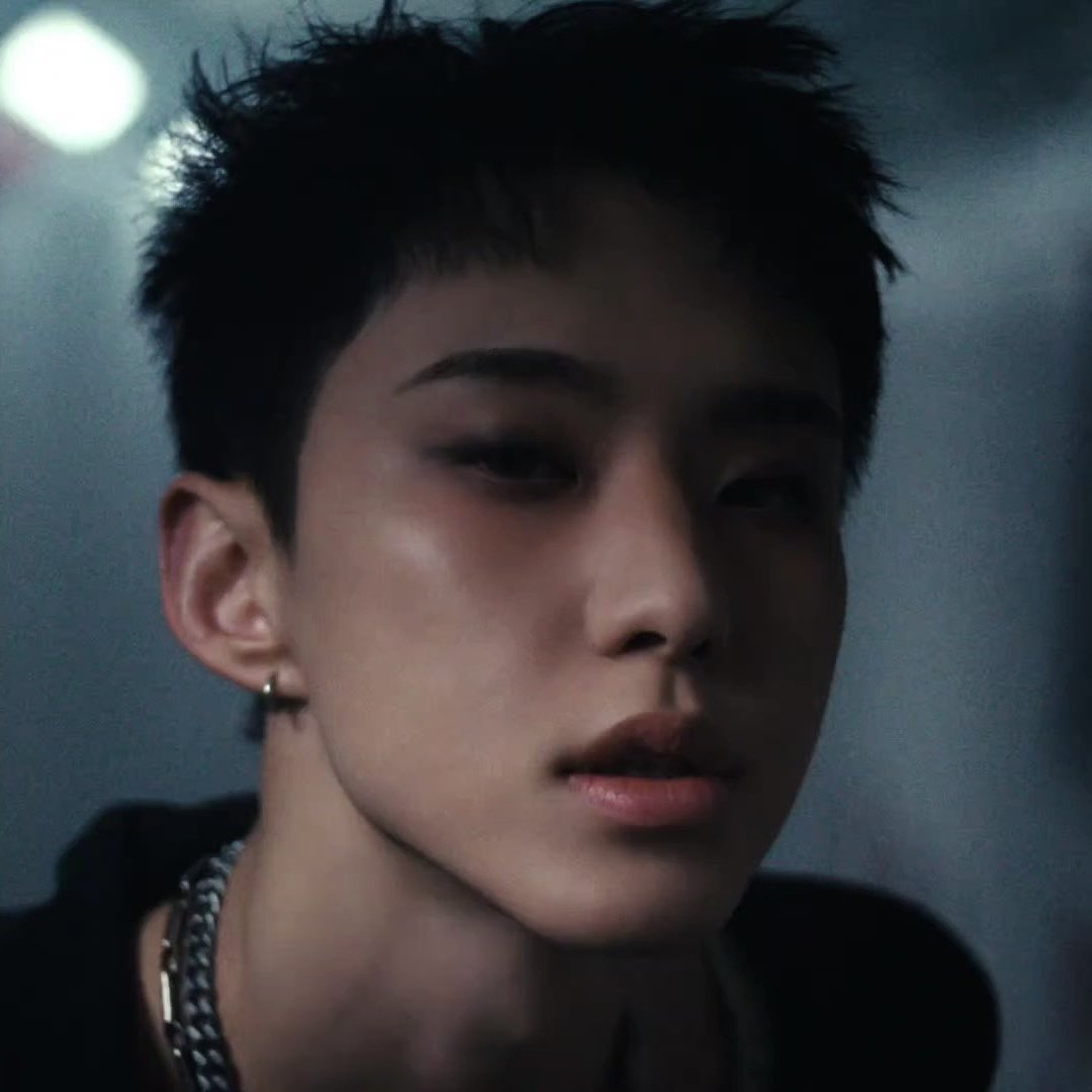 hammnyanya's tweet photo. 메이크업 비슷하지....
콧등 블러셔... https://t.co/kVbQvHzRPM