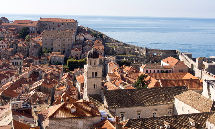 DubrovnikLong's tweet photo. 🌍 Dubrovnik is becoming a digital nomad’s dream! With smart tourism strategies &amp; a focus on sustainability, it's the perfect place to work remotely while enjoying stunning views. 🌿💻 
Read more here - https://t.co/qHd1B93hVM
#DigitalNomads #SustainableTravel #RemoteWork https://t.co/vQrdGkjcxV