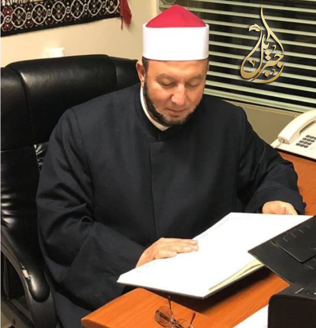 ((((((  مصر حبة القلب 🇪🇬 )))))

هي أُم البلاد، وغَوْث العباد من الحاضر والبَادِ، ومَهْد الحضارات، 

ففيها آثار الأنبياء، وجبل الطور، 
والوادي المقدس طوى، وأرض سيناء، ومشاهد يوسف ﷺ وعجائب موسى ﷺ ، 

فمصر خزانة الأرض كلها وسلطانها سلطان الأرض كلها، 

وقد جعلها اللّٰه تعالى متوسطة
