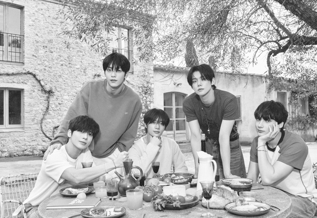 ghostingrin's tweet image. txt is my home and happy place
thank you for being my youth ♡
#TXT_LoveLanguage