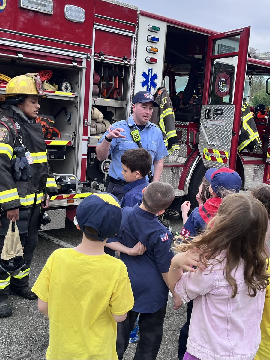 BerkeleyHghtsFD's tweet image. 🚒 Friday night BHFD Squad-2 was invited to attend the April meeting for Berkeley Heights Cub Scout Pack 268. Fire safety outreach is one of the main ways we’ve been able to keep down the number of lives lost to fire & help reduce the number of serious fires we have as well.
