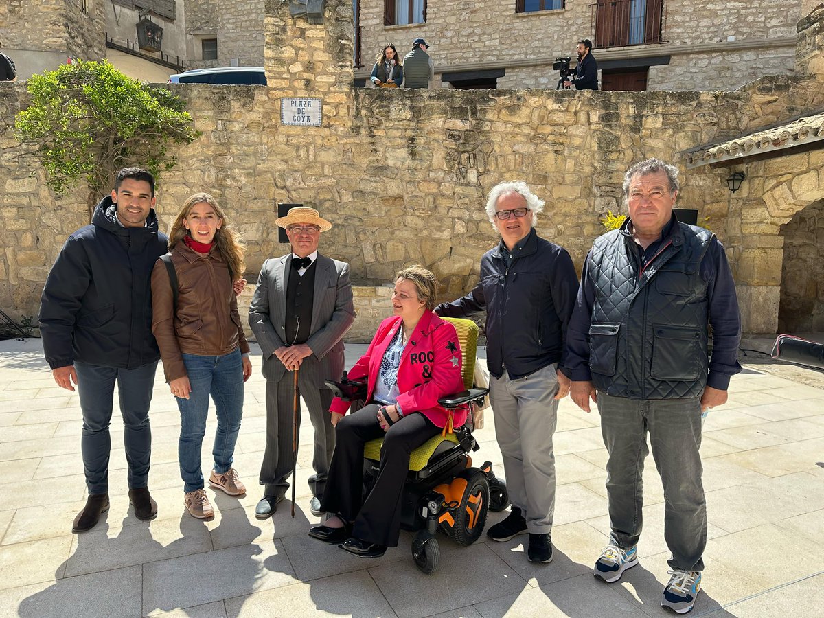 CPerezNievas's tweet photo. El alcalde de Fuendetodos, nuestro compañero Enrique Salueña, está liderando una causa encomiable a favor del soterramiento de las líneas de alta tensión que están degradando los espacios naturales de esta preciosa zona.

Tiene todo el apoyo de @CiudadanosCs

#RenovablesSinCables https://t.co/8gbIPSK4Fz