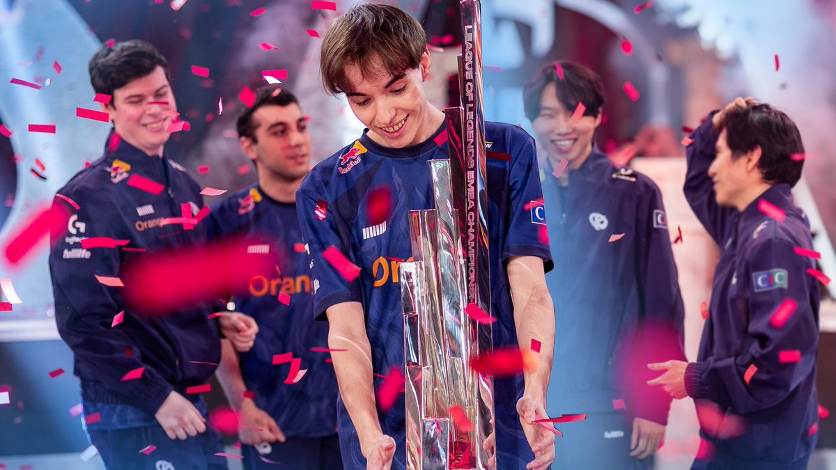 📺Les nouveaux rois d'Europe à la conquête du monde

1h40 pour rendre hommage au chemin parcouru depuis la toute première game de LFL

Je compte sur vos partages, en espérant que ça vous plaise
👇👇👇

youtu.be/iv-cV1hgimI