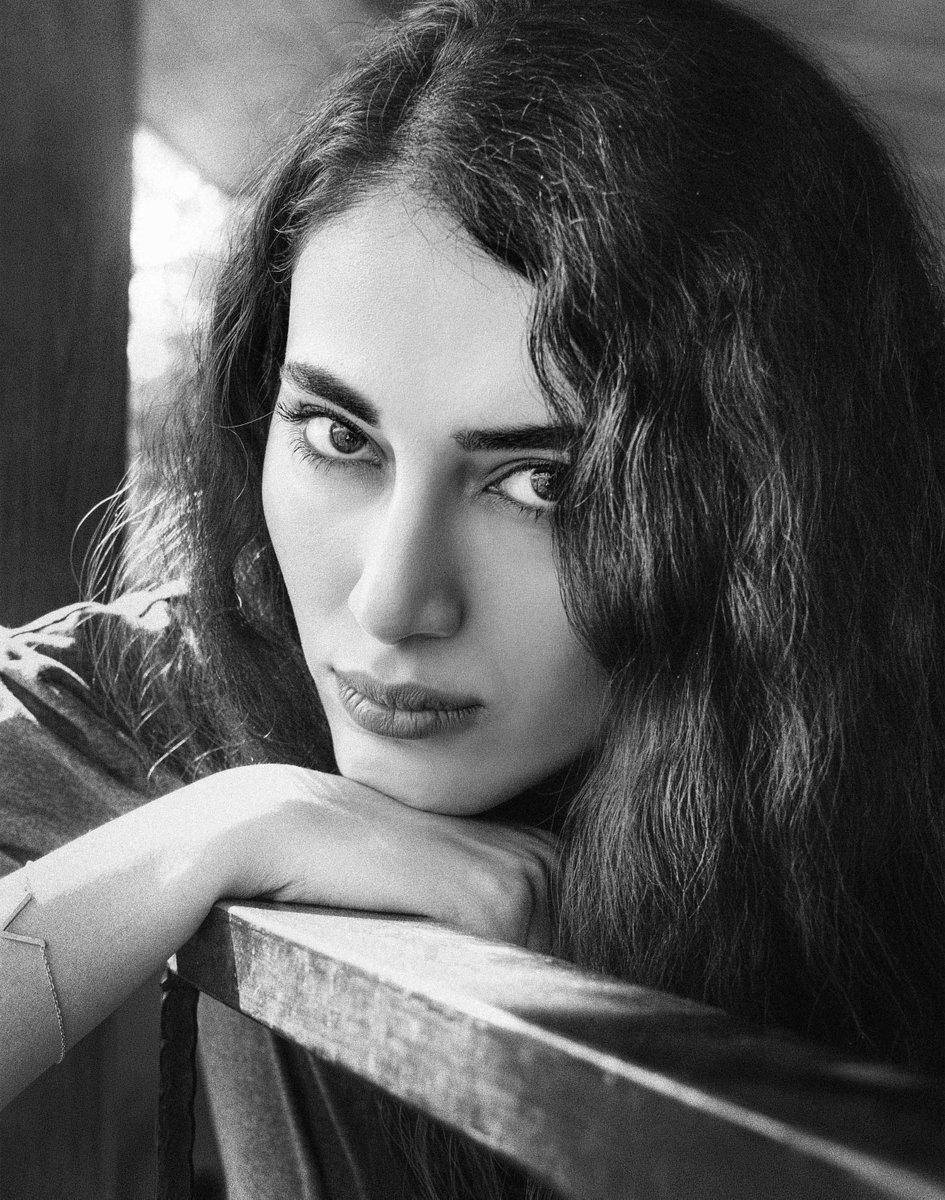 ⚫️Drop Alert ⚫️

The Winter Waltz
It’s about love. Its tender grace and the tumultuous moments when dancing a waltz, her touch ignites your spirit like the first dawn of winter...

1/1
0.25 Eth
Link 🔻