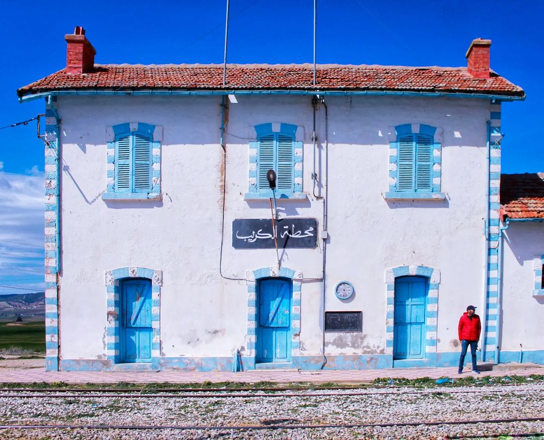 AfrikyaTN's tweet photo. Next station is.. El Krib, exhibiting a different style and alloy of serene and warm hues, typical of #Tunisia's colonial #architecture immortalized by urban explorer and photographer Ramzi Nabli https://t.co/AAxb2HkIR9