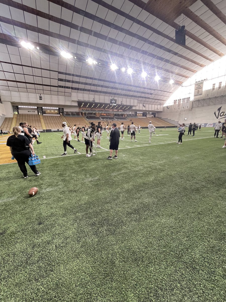 Jordan Hicks (@jordan_15th) on Twitter photo Had a great time visiting Idaho and meeting everyone in person, can’t wait to be back!
<a href="/JordanJ_/">Jordan Johnson</a> <a href="/BrandonHuffman/">Brandon Huffman</a> <a href="/MavHSFB/">Mountainside HS Football</a> <a href="/AndrewNemec/">Andrew Nemec</a> <a href="/CoachTFord/">Thomas Ford Jr</a> <a href="/CoachDunbar25/">Lance Dunbar</a> <a href="/AJMorganFB/">Andrew Morgan</a> Had a great time visiting Idaho and meeting everyone in person, can’t wait to be back!
<a href="/JordanJ_/">Jordan Johnson</a> <a href="/BrandonHuffman/">Brandon Huffman</a> <a href="/MavHSFB/">Mountainside HS Football</a> <a href="/AndrewNemec/">Andrew Nemec</a> <a href="/CoachTFord/">Thomas Ford Jr</a> <a href="/CoachDunbar25/">Lance Dunbar</a> <a href="/AJMorganFB/">Andrew Morgan</a>