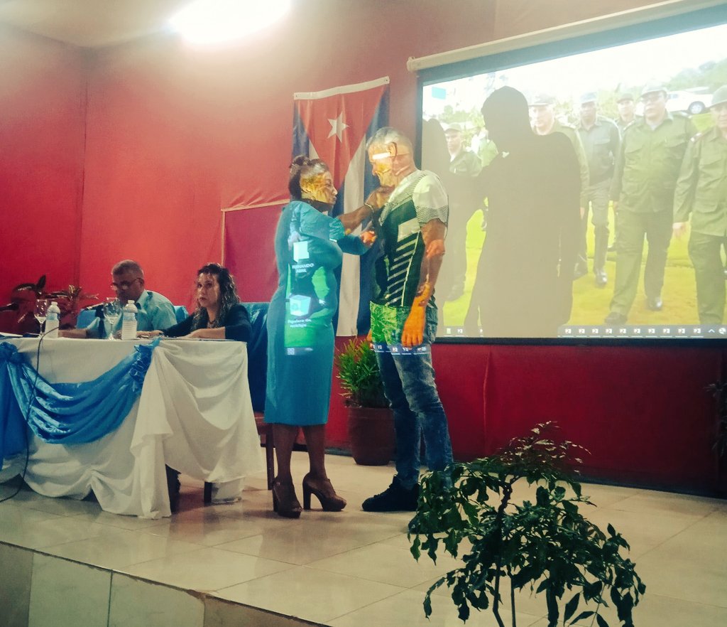 CEPGuantanamo's tweet image. En Maisí, el Consejo Electoral Municipal acredita como delegado de la Circunscripción No. 10 del Consejo Popular Punta de Maisí y miembro de la Asamblea Municipal del Poder Popular, al compañero Frank Hernández. ¡Éxitos en la tarea!.

#PoderPopular
#PoderDelPueblo @AsambleaCuba